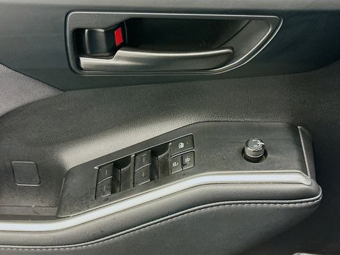 Used 2024 Toyota Highlander LE image 15