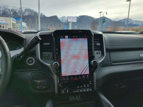 Used 2025 RAM 2500 Laramie image 28