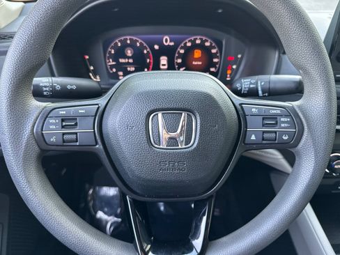 Used 2023 Honda Accord EX image 17