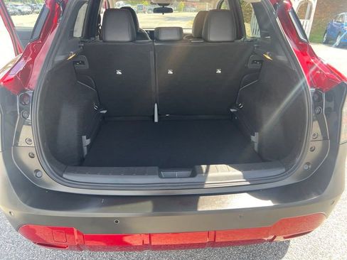 Certified 2025 Nissan Kicks SR FWD image 23