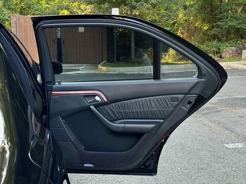 Used 2001 Mercedes-Benz S 55 AMG image 33