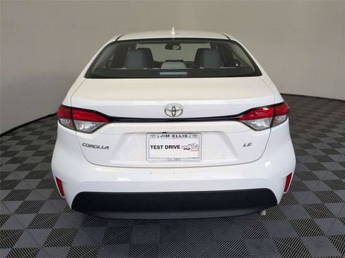 Used 2025 Toyota Corolla LE w/ Convenience Package FWD image 7
