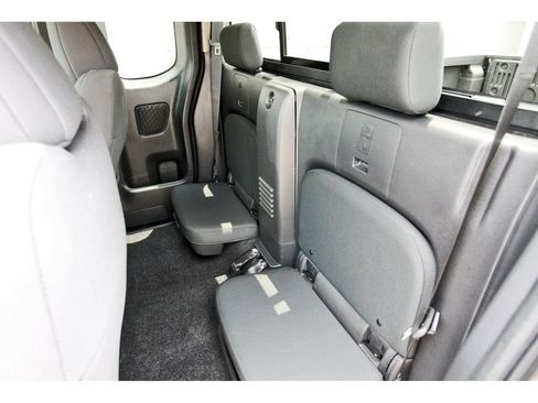 Used 2025 Nissan Frontier S w/ S Utility Package RWD image 11