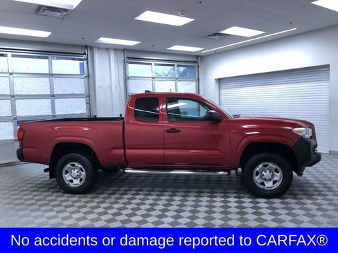 Certified 2019 Toyota Tacoma SR image 7