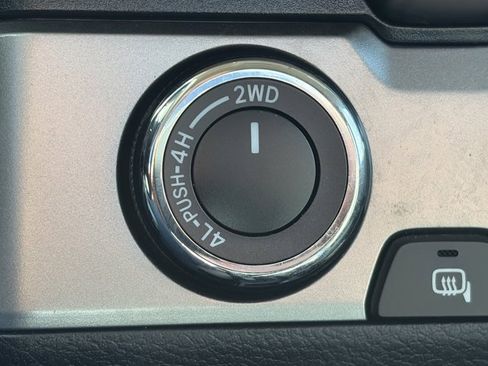 Used 2020 Toyota Tacoma SR image 18