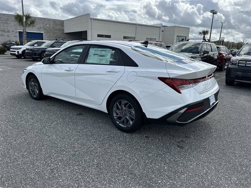 New 2026 Hyundai Elantra Blue image 12