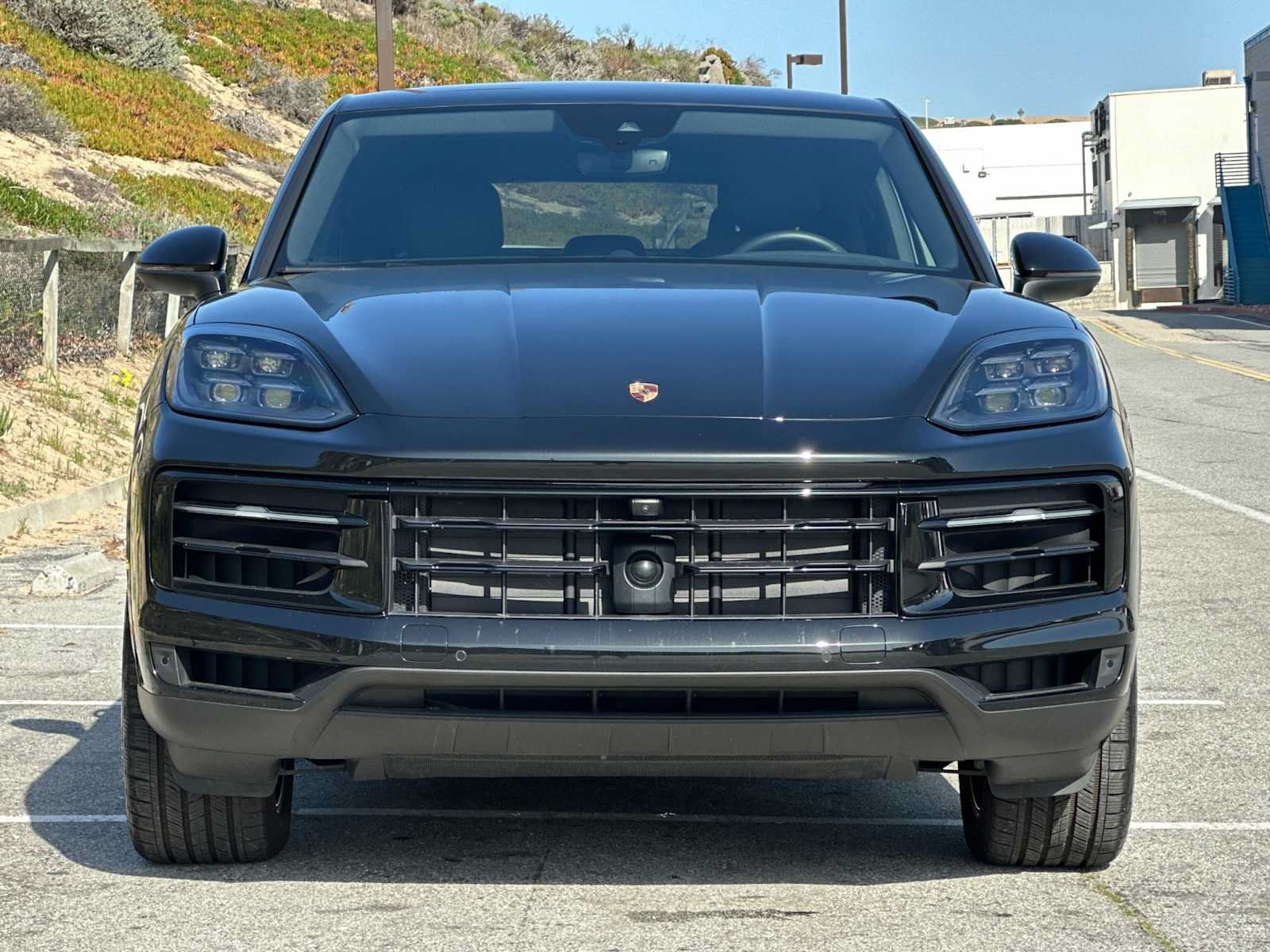 Certified 2025 Porsche Cayenne Coupe AWD/4WD image 11