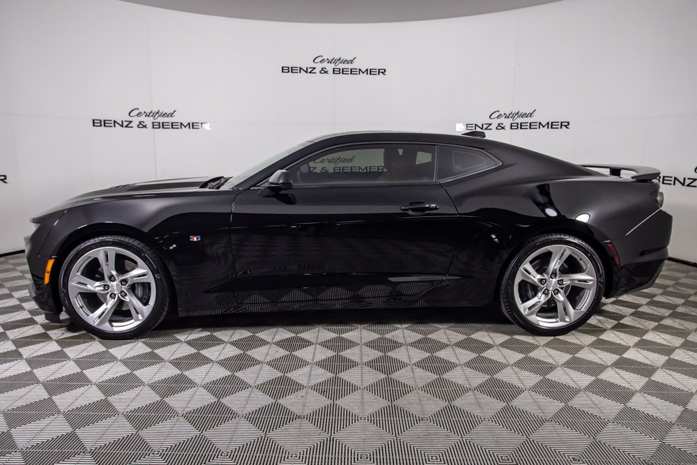 Used 2021 Chevrolet Camaro SS RWD image 7