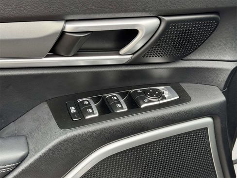 Used 2022 Kia Telluride S image 18