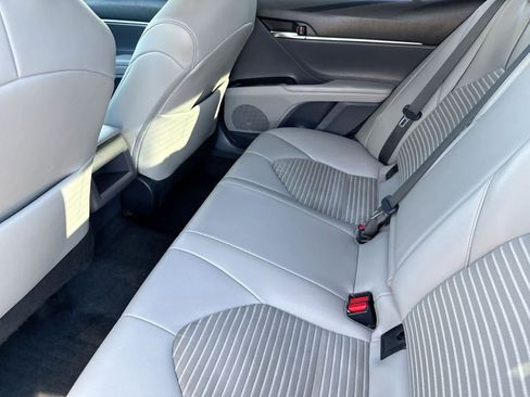 Used 2022 Toyota Camry SE image 14
