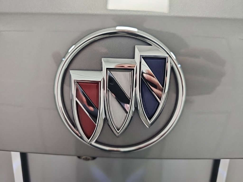 Used 2023 Buick Envision Avenir AWD/4WD image 27