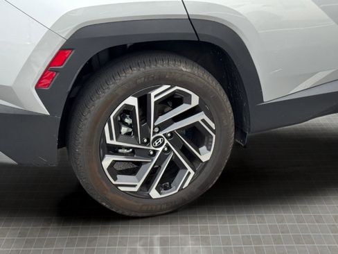 Used 2025 Hyundai Tucson Limited image 14