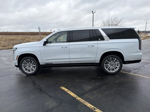 New 2026 Cadillac Escalade ESV Luxury image 8