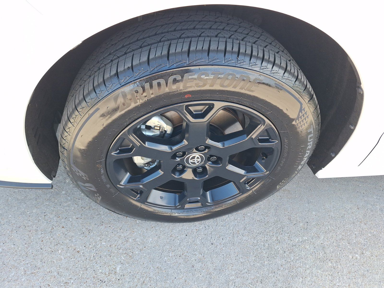 Used 2026 Toyota Sienna XLE Woodland Edition AWD/4WD image 11