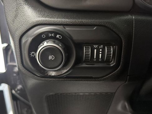 Used 2021 Jeep Wrangler Sport image 14