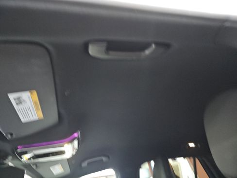 Certified 2025 Mercedes-Benz GLC 300 4MATIC image 31