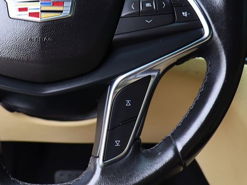 Used 2019 Cadillac XT5 FWD image 57