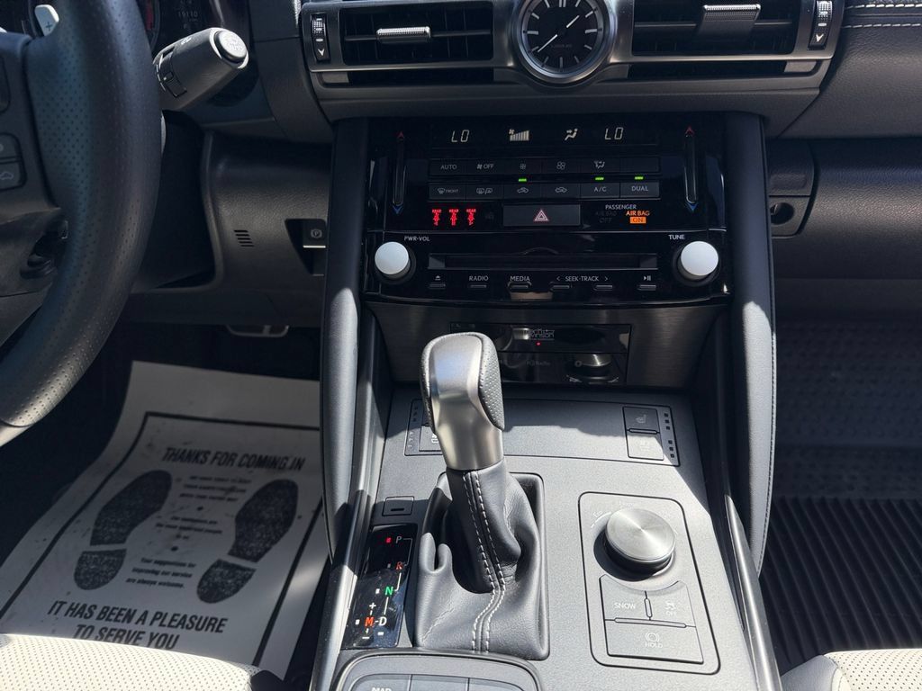 Used 2023 Lexus IS 500 RWD image 31