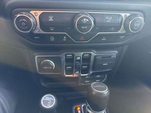 Certified 2021 Jeep Gladiator Overland w/ Popular Equipment Package image 11