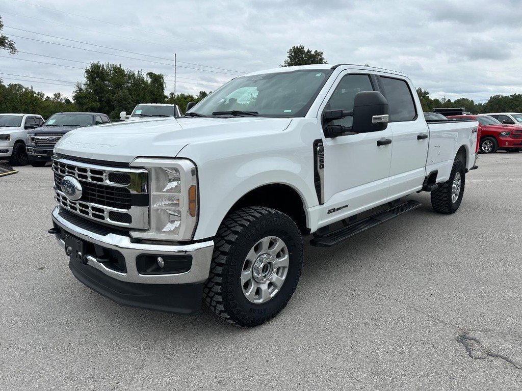 Used 2024 Ford F250 XLT AWD/4WD image 4