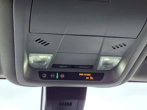 Used 2024 Chevrolet Equinox LT AWD/4WD image 15