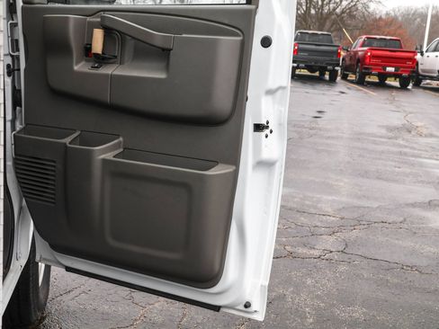 New 2025 Chevrolet Express 3500 w/ Power Convenience Package RWD image 38