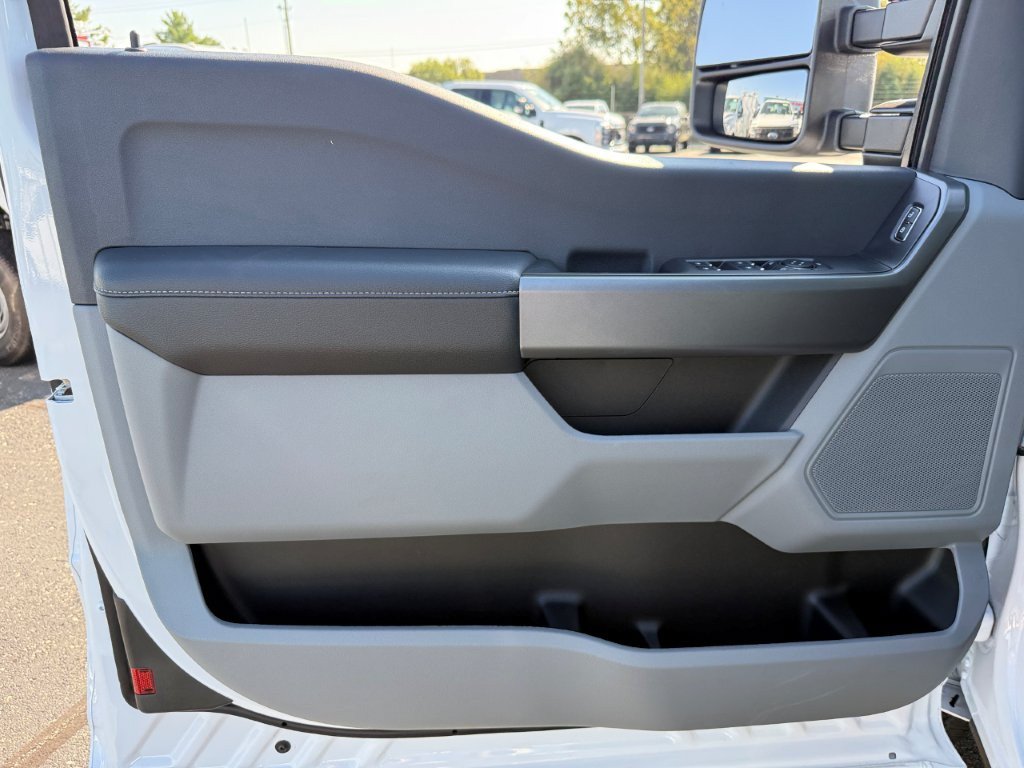 New 2026 Ford F350 XL w/ STX Appearance Package AWD/4WD image 9