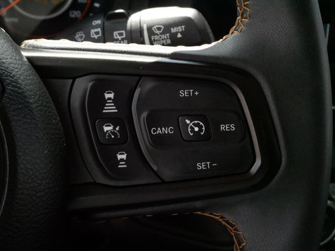 Used 2024 Jeep Wrangler Unlimited Sport AWD/4WD image 25