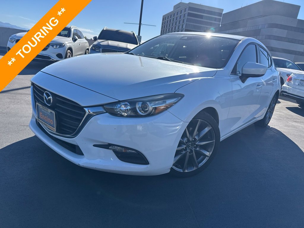 Used 2018 MAZDA MAZDA3 Touring FWD image 1