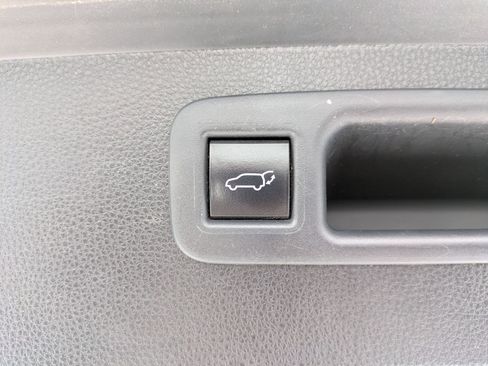 Used 2022 Toyota Highlander XLE image 22