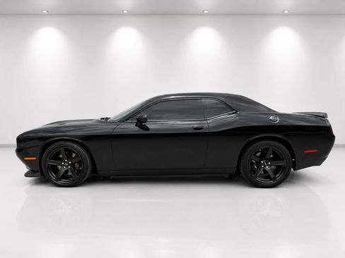 Used 2018 Dodge Challenger R/T Scat Pack w/ Leather Interior Group RWD image 6