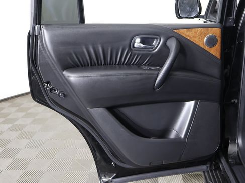 Used 2024 Nissan Armada SL image 28