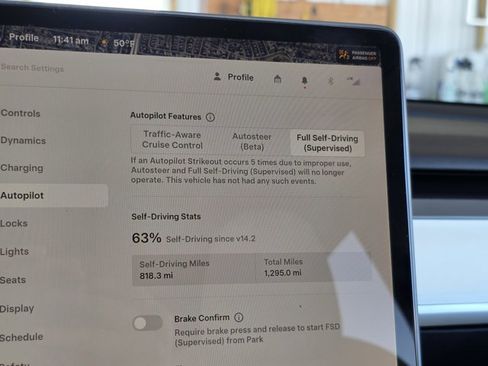 Used 2024 Tesla Model Y 2WD image 13