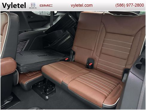 Certified 2023 GMC Yukon Denali Ultimate image 11