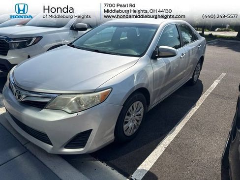 Used 2012 Toyota Camry LE FWD image 1