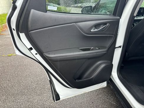 Used 2025 Chevrolet Blazer LT FWD image 21