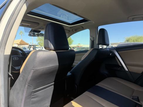 Used 2018 Toyota RAV4 Limited image 31