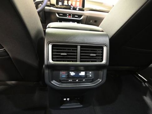 New 2026 Volkswagen Atlas Peak Edition AWD/4WD image 33