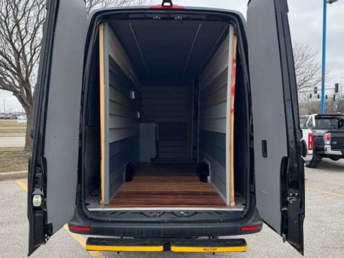 Used 2020 Mercedes-Benz Sprinter 3500 image 35