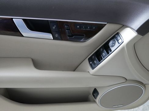 Used 2014 Mercedes-Benz C 300 4MATIC Sedan image 19