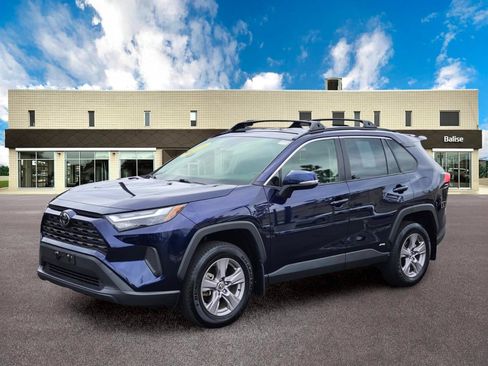 Used 2025 Toyota RAV4 XLE w/ Weather Package AWD/4WD image 7