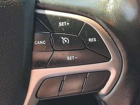 Used 2020 Jeep Grand Cherokee Limited w/ Luxury Group II AWD/4WD image 22