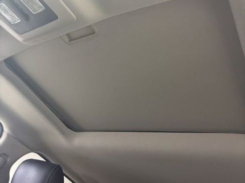 Used 2018 RAM 1500 Laramie w/ Convenience Group AWD/4WD image 10