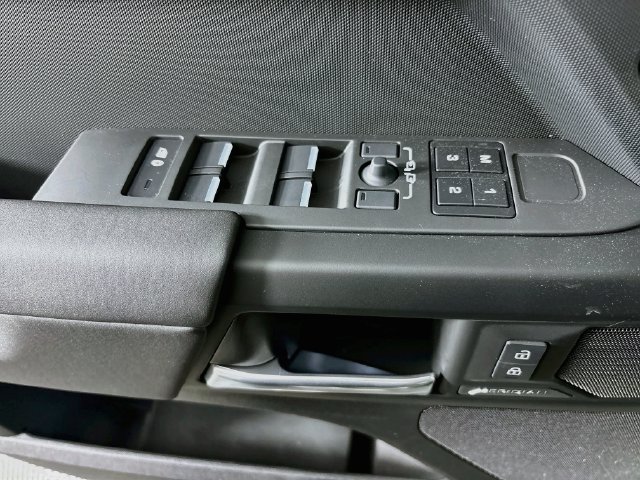 New 2026 Land Rover Defender 110 S AWD/4WD image 19