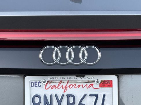 Used 2019 Audi Q8 Prestige w/ Towing Package image 43