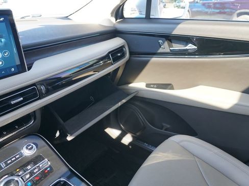 Used 2022 Lincoln Nautilus Reserve image 37