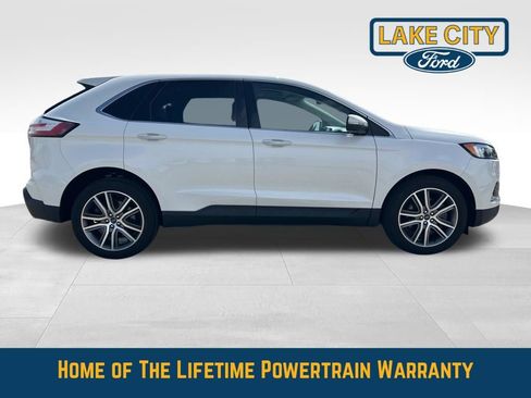 Used 2022 Ford Edge Titanium AWD/4WD image 7
