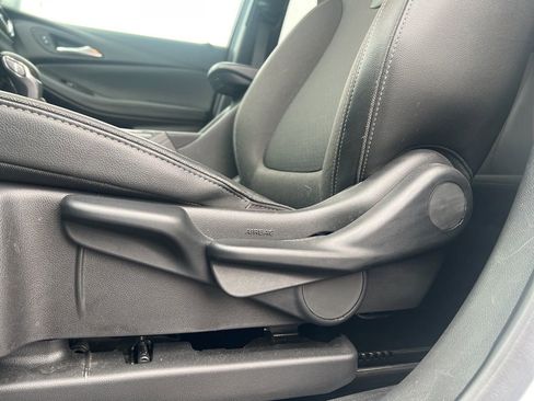 Used 2025 Buick Encore GX Preferred image 10