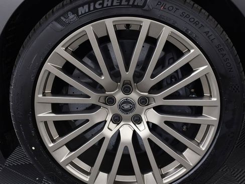 Used 2025 Land Rover Range Rover Sport SV Edition Two image 11