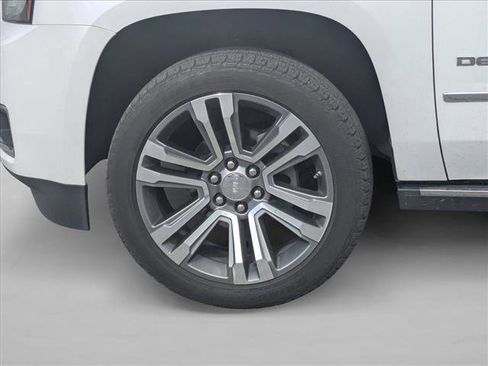 Used 2019 GMC Yukon Denali w/ Denali Ultimate Package image 6
